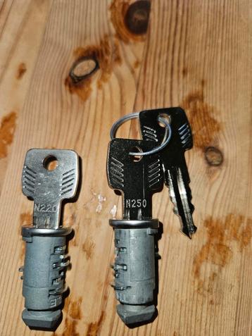Thule slot cilinder N220 en N250 beschikbaar voor biedingen