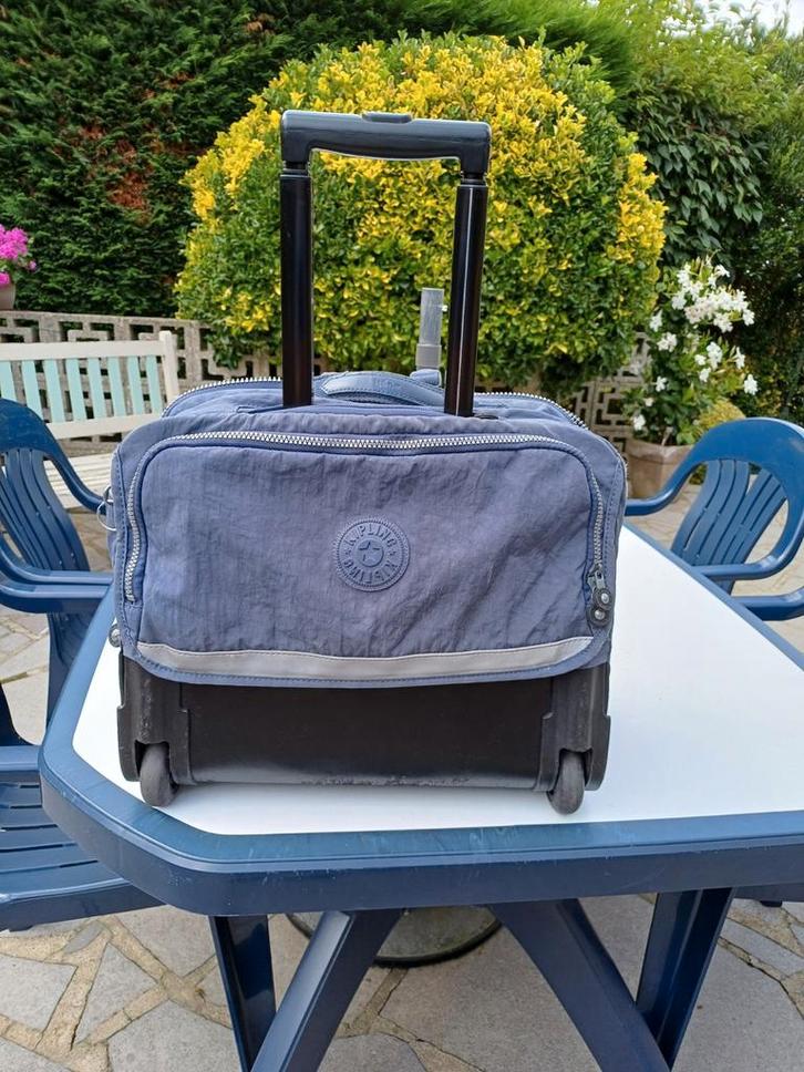 Trolley Kipling - couleur bleu, Bijoux, Sacs & Beauté, Sacs | Cartables, Utilisé, Bleu, Enlèvement ou Envoi
