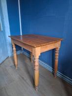 Petite table en bois/pin, vintage/rustique, pied tournés, Enlèvement, Utilisé, Bureau