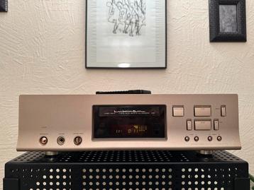 LUXMAN D600S cd-speler met een HDCD-decoder beschikbaar voor biedingen
