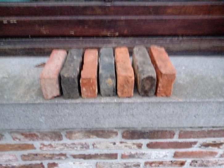 Zeer oude schouwsteentjes (klompjes), Doe-het-zelf en Bouw, Overige Doe-Het-Zelf en Bouw, Gebruikt, Ophalen