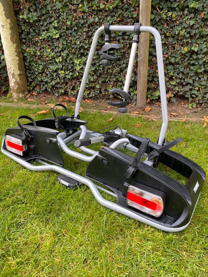 Thule fietsendrager tot 60kg!, Auto diversen, Fietsendragers, Zo goed als nieuw, Trekhaakdrager, 2 fietsen, Elektrische fiets