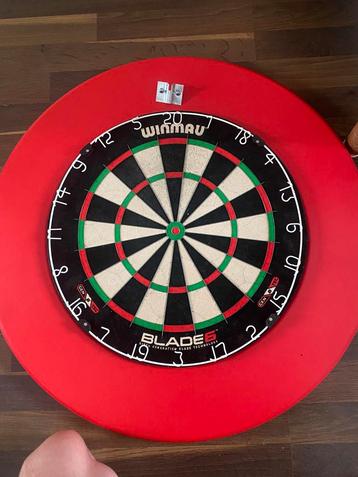 Winmau blade 6 gen tec met surround, Enlèvement, Comme neuf, Cible de fléchettes