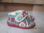 Pantoufles multicolores fourrées pour enfant P : 22 ou 5,5, Kinderen en Baby's, Jongen of Meisje, Ophalen of Verzenden, Zo goed als nieuw