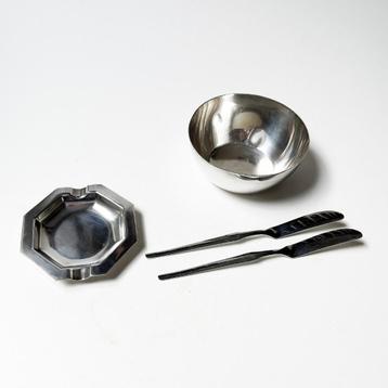 Wiksemann: couteaux, plat et cendrier en métal argenté 