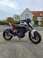 Ktm duke 125CC Autorijbewijs, Motoren, Sportuitlaat, Particulier, 125 cc, 11 kW of minder