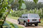 Jeep Cherokee XJ 4.0i Automaat 4X4 / OLDTIMER / SERVO /AIRCO, Auto's, Jeep, Te koop, Zilver of Grijs, Benzine, 5 deurs