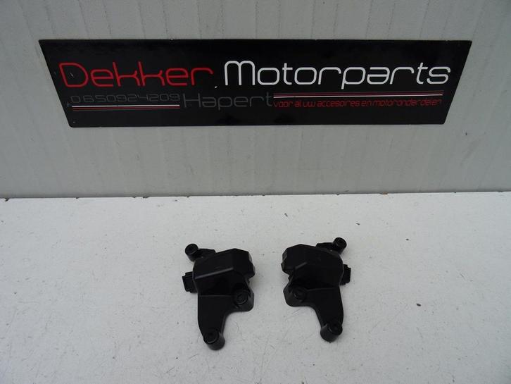 Afwerkkapjes uitlaat op Undertail Yamaha YZF R1 2007-2008, Motoren, Onderdelen | Yamaha, Gebruikt, Ophalen of Verzenden