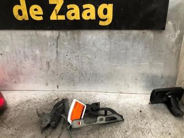 Charnière capot d'un Opel Corsa, Enlèvement ou Envoi, 3 mois de garantie, Utilisé, Opel