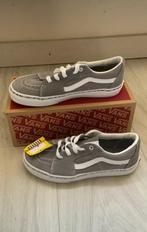 Baskets Vans gris clair Taille 35, Neuf avec étiquete 40€, Kleding | Dames, Schoenen met lage hakken, Nieuw, Ophalen of Verzenden