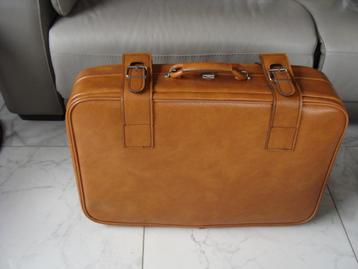valise couleur d'époque orange, vintage, beschikbaar voor biedingen