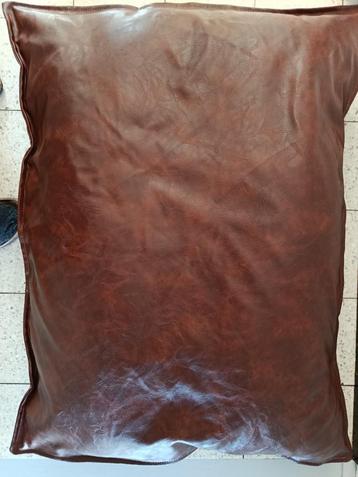 A vendre coussin simili pour chien moyen beschikbaar voor biedingen
