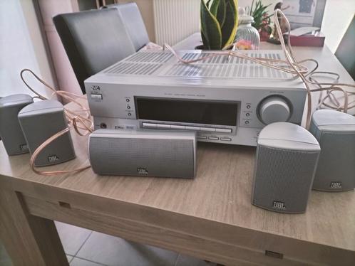 JVC RX-5042 AV-receiver zilver + 5 geluidboxjes, Audio, Tv en Foto, Home Cinema-sets, Zo goed als nieuw, JVC, Ophalen of Verzenden