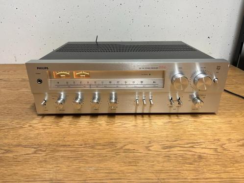 Philips 684 Versterker Recivier, Audio, Tv en Foto, Versterkers en Ontvangers, Zo goed als nieuw, Stereo, 60 tot 120 watt, Overige merken