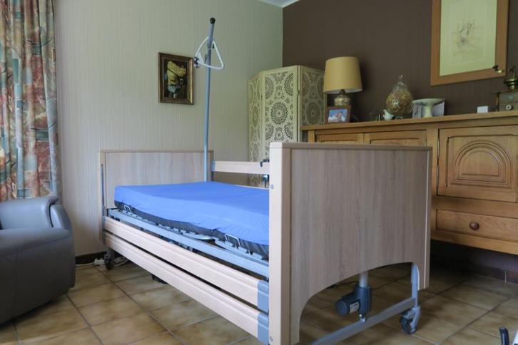 Lit Electrique médicalisé, Diversen, Verpleegmiddelen, Zo goed als nieuw, Ophalen