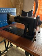 Necchi naaimachine, Antiek en Kunst, Antiek | Naaimachines, Ophalen