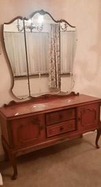 Retro buffetkast met een driedelige spiegel., Ophalen, Gebruikt, Retro, Met deur(en)