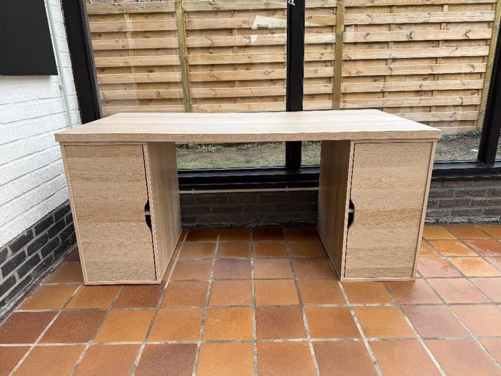 Ikea Bureau, Huis en Inrichting, Bureaus, Zo goed als nieuw, Bureau, Ophalen