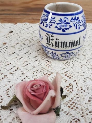Oud Kummel ( karwijzaad) potje met blauwe bloemen, Enlèvement ou Envoi