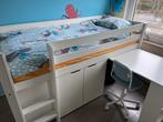 Half hoogslaper, Kinderen en Baby's, Kinderkamer | Stapelbedden en Hoogslapers, Ophalen, Zo goed als nieuw, Hoogslaper