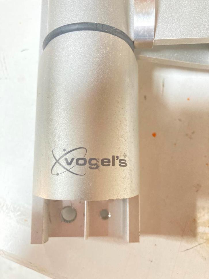 Vogel's VFW 332, Audio, Tv en Foto, Televisiebeugels, Zo goed als nieuw, Ophalen of Verzenden