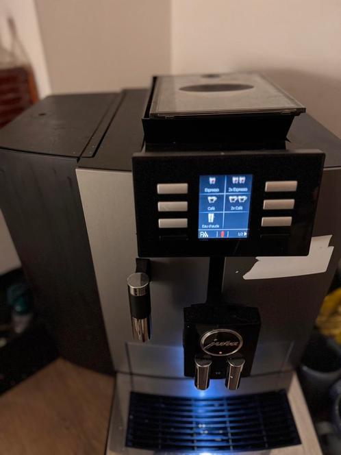 Machine à café professionnelle Jura x6, Elektronische apparatuur, Koffiezetapparaten, Gebruikt, Koffiebonen, Combi, 2 tot 4 kopjes