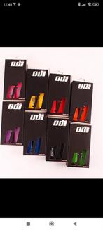 Odi-handvat, één blauw en één zwart, 10eur per paar, Fietsen en Brommers, Ophalen of Verzenden, Zo goed als nieuw
