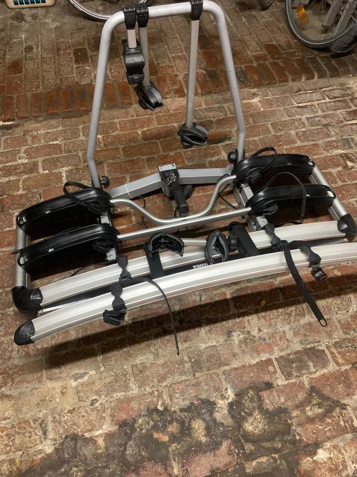 Porte-vélos Thule adapté à 4 vélos, Autos : Divers, Porte-vélos, Comme neuf, Support d'attelage, 3 vélos ou plus, Pneus larges