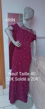Longue robe ornée de perles Taille 40, Kleding | Dames, Gelegenheidskleding, Galajurk, Overige kleuren, Ophalen, Maat 38/40 (M)