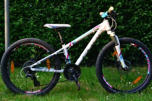 Vélo Cube Kid – VTT junior 24”, Fietsen en Brommers, Fietsen | Mountainbikes en ATB, Gebruikt, Dames, Overige merken, Minder dan 45 cm
