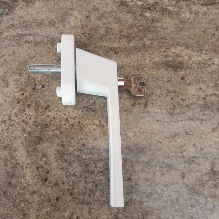 Poignées à clé, Bricolage & Construction, Serrurerie de bâtiment & Dispositif de fermeture, Comme neuf, Loquet ou Poignée, Autres matériaux