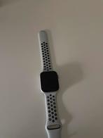 Apple watch series 6 NIKE, Handtassen en Accessoires, Smartwatches, Ophalen, Gebruikt, Wit, IOS