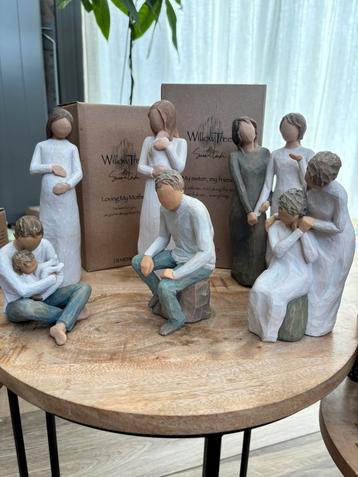 Figurines WillowTree (enfants, naissance, parents…) beschikbaar voor biedingen