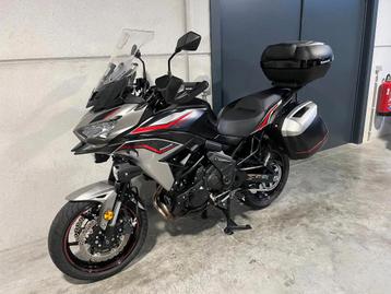 Kawasaki Versys 650 GT met extra's (bj 2022) beschikbaar voor biedingen