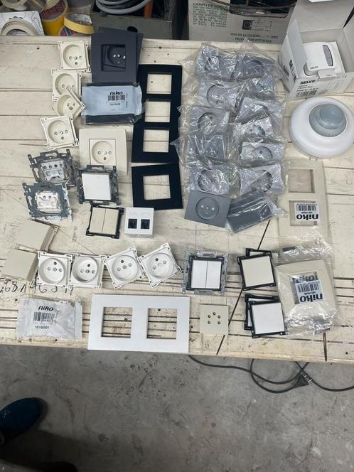 SCHAKEL MATERIAL VAN NIKO, Doe-het-zelf en Bouw, Elektriciteit en Kabels, Nieuw, Ophalen of Verzenden