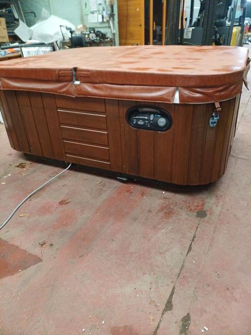 Jacuzzi koopje top kwaliteit, Tuin en Terras, Zwembad-toebehoren, Zo goed als nieuw, Ophalen of Verzenden