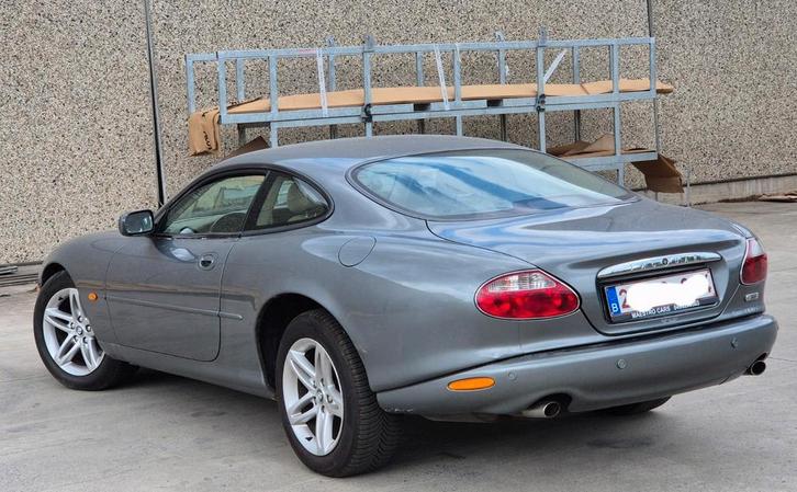 Jaguar XK8 4.2benz boite auto V8 full options 7999€, Auto's, Jaguar, Particulier, XK, Benzine, Euro 4, Coupé, 3 deurs, Automaat