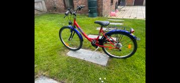 Meisjes fiets beschikbaar voor biedingen