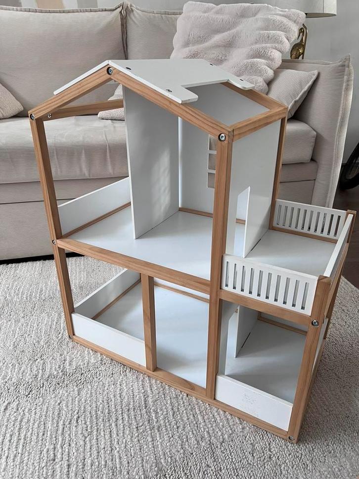 Houten Poppenhuisje met meubeltjes, Kinderen en Baby's, Speelgoed | Poppenhuizen, Gebruikt, Poppenhuis, Ophalen