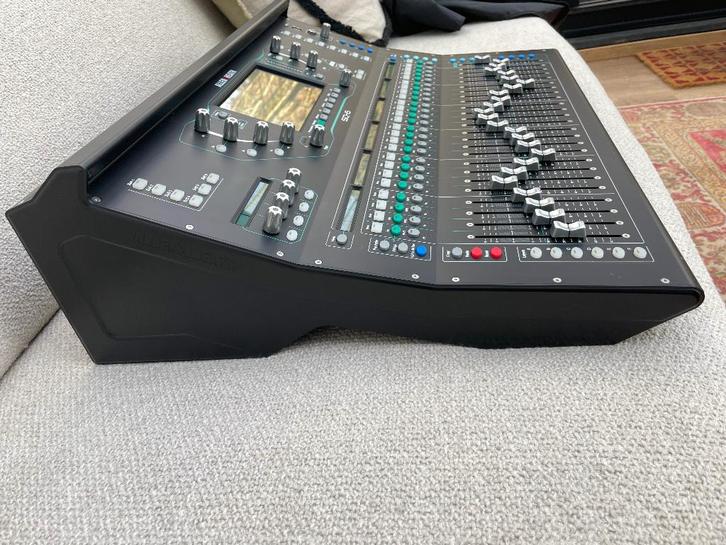 Allen & Heath SQ6, Musique & Instruments, Tables de mixage, Comme neuf, 20 canaux ou plus, Entrée micro, Enlèvement