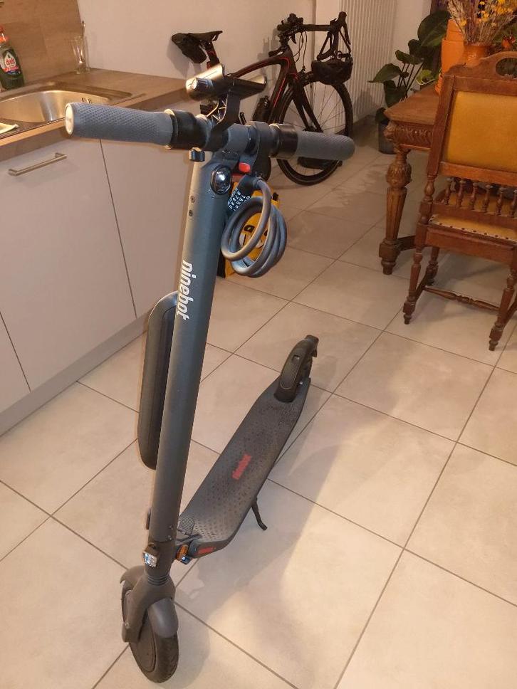 Ninebot e45e en parfait état, Vélos & Vélomoteurs, Trottinettes, Neuf, Step électrique (E-scooter), Enlèvement