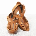 Prachtige Zacht Leren MNG Hakken (Maat 38) s16 € 30,-, Pumps, Bruin, Verzenden, MNG