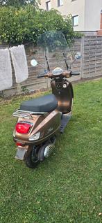 Te koop scooter venesi b klasse 50 cc, Ophalen of Verzenden, Zo goed als nieuw