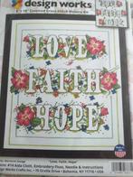 Borduurpakket Love, Faith, Hope van Design Works, Verzenden, Nieuw, Borduurpakket