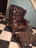 Chesterfield oorfauteuil met bijpassende poef, Ophalen