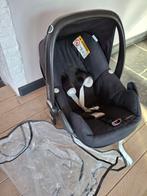 Zwarte Maxi cosi met regenkap, Enlèvement