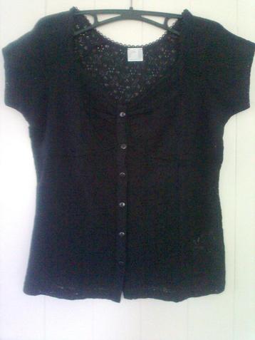 Chemise noire dentelle légère à manches courtes beschikbaar voor biedingen