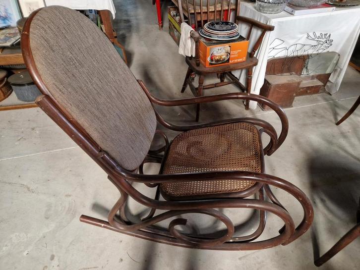 Thonet Schommelstoel, Circa 1920, Antiek en Kunst, Antiek | Meubels | Stoelen en Sofa's, Ophalen