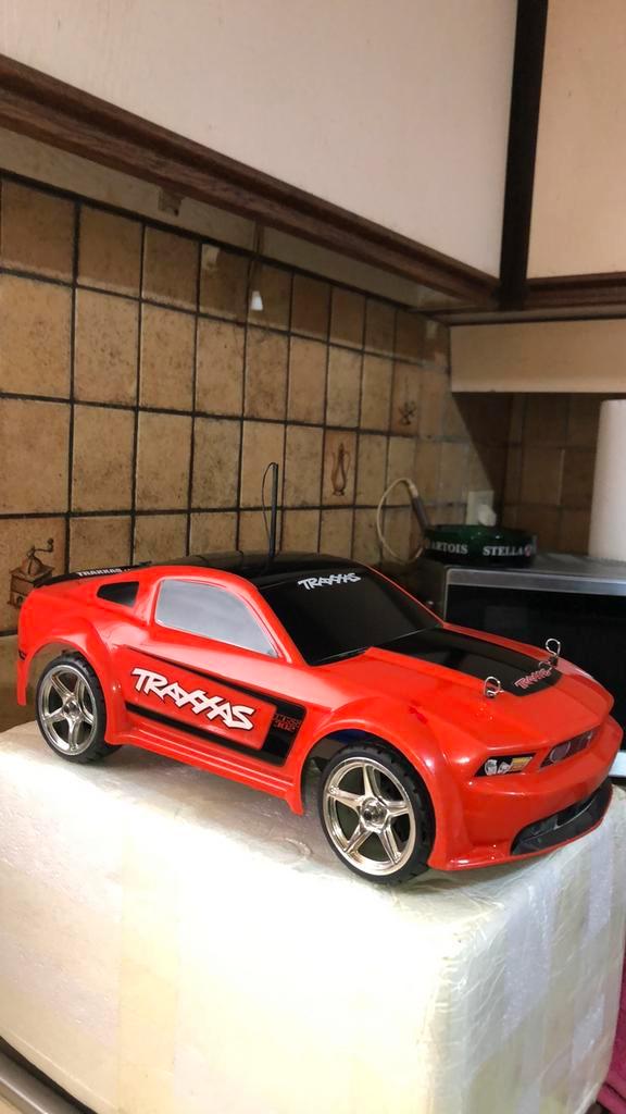 RC Traxxas Ford Mustang Boss 302 ZGAN BRUSHLESS, Hobby en Vrije tijd, Modelbouw | Radiografisch | Auto's, Zo goed als nieuw, Auto onroad