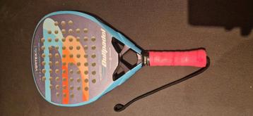 Vertex 03 wjr Pro Bull Padel Power 100/90 Air react channel  beschikbaar voor biedingen